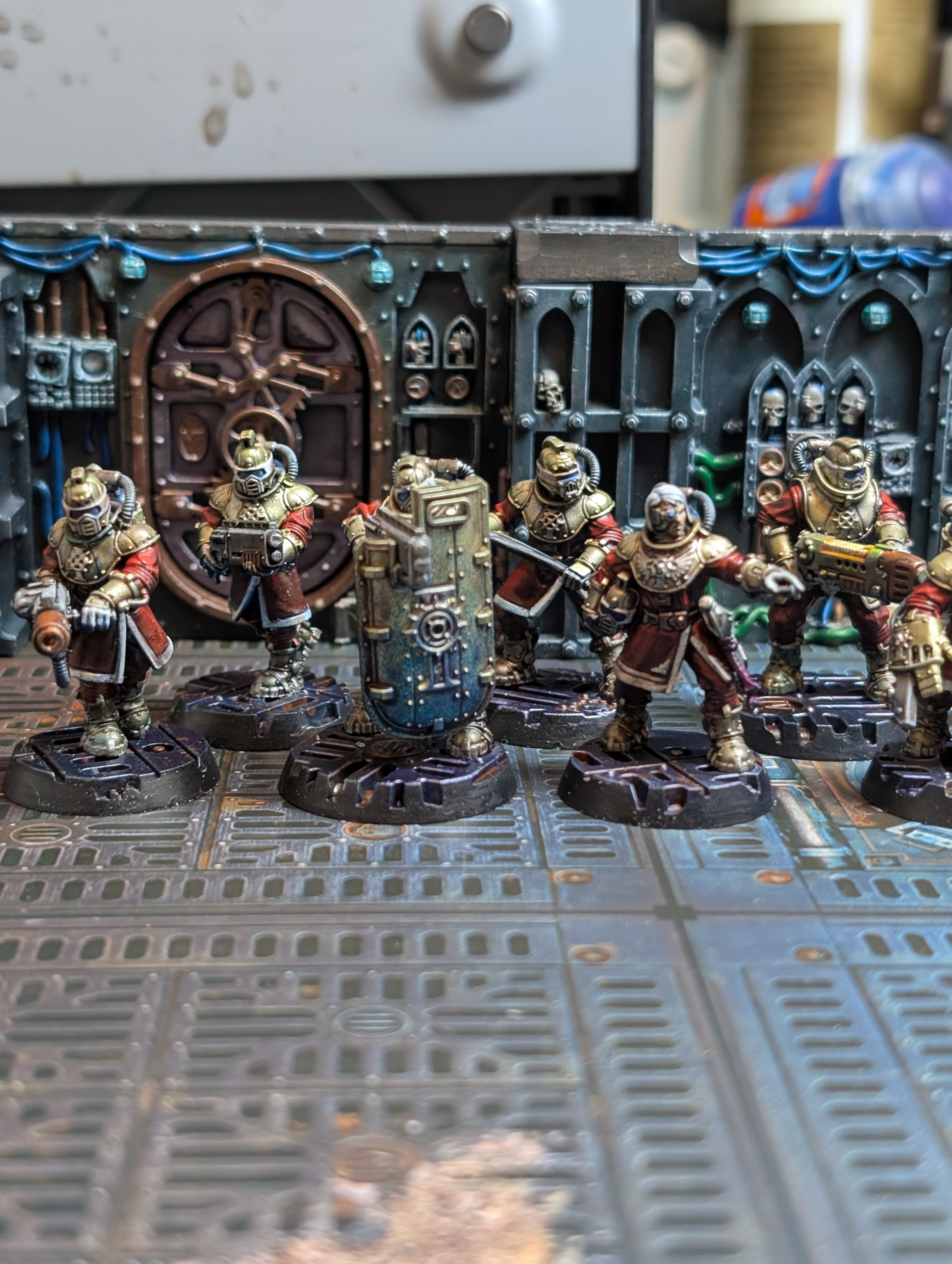 Imperial Navy Breachers kill team in combat formation